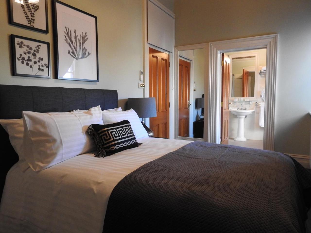 Bull And Mouth Hotel Maryborough Victoria Buitenkant foto
